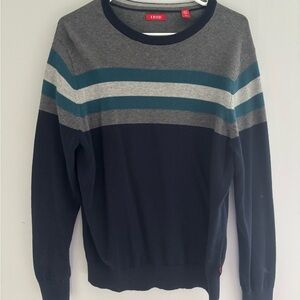 Vintage IZOD Men's Navy and Gray Striped Crewneck Sweater